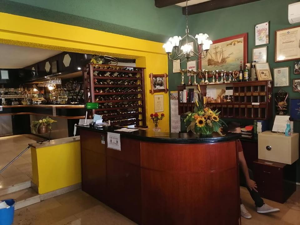 Bed and Breakfast Sulentic Sobe I Restoran Вировитица Экстерьер фото