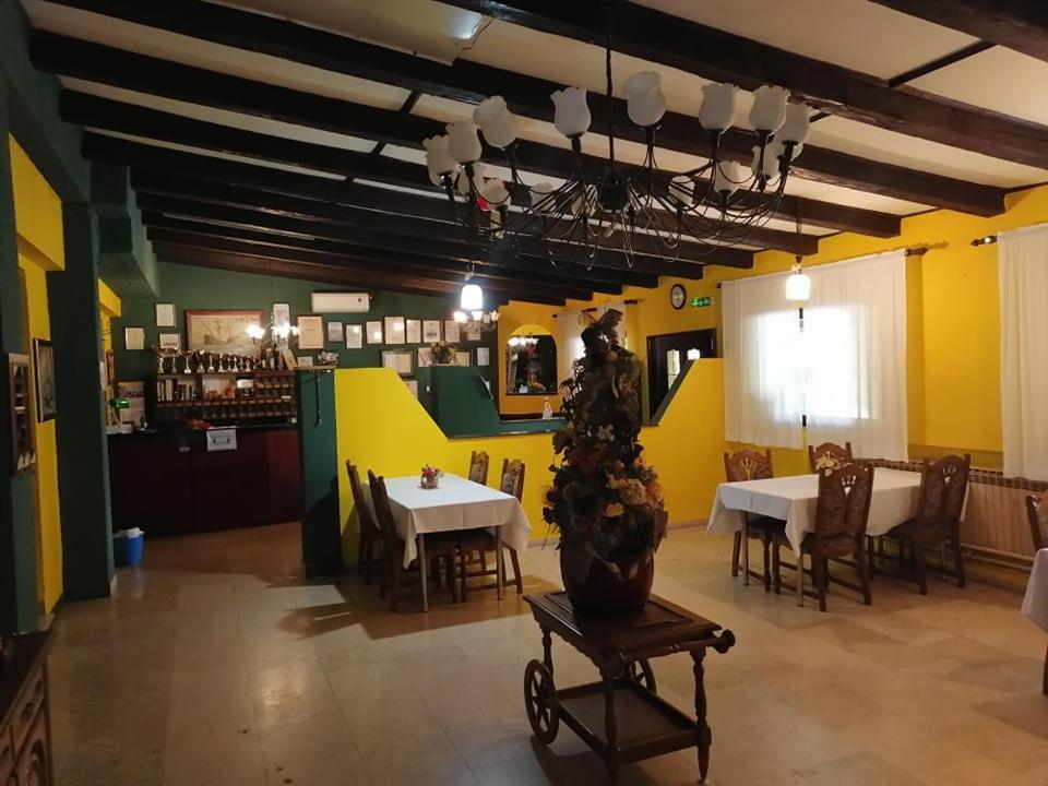 Bed and Breakfast Sulentic Sobe I Restoran Вировитица Экстерьер фото