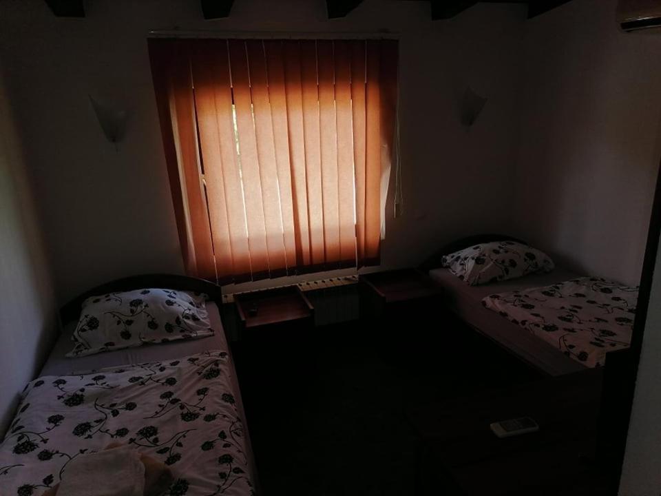 Bed and Breakfast Sulentic Sobe I Restoran Вировитица Экстерьер фото