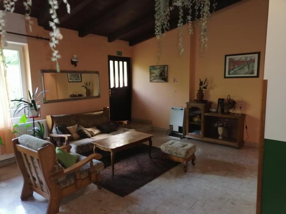 Bed and Breakfast Sulentic Sobe I Restoran Вировитица Экстерьер фото