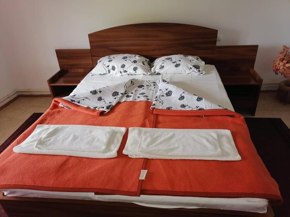 Bed and Breakfast Sulentic Sobe I Restoran Вировитица Экстерьер фото